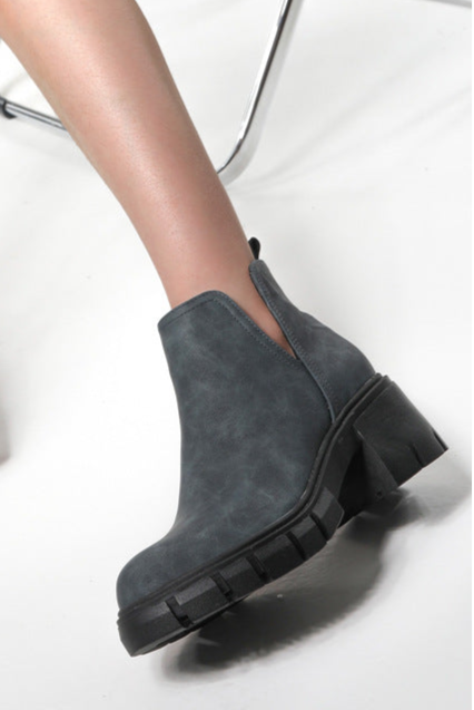 Ravencourt™ Chunky Heel Chelsea Boots