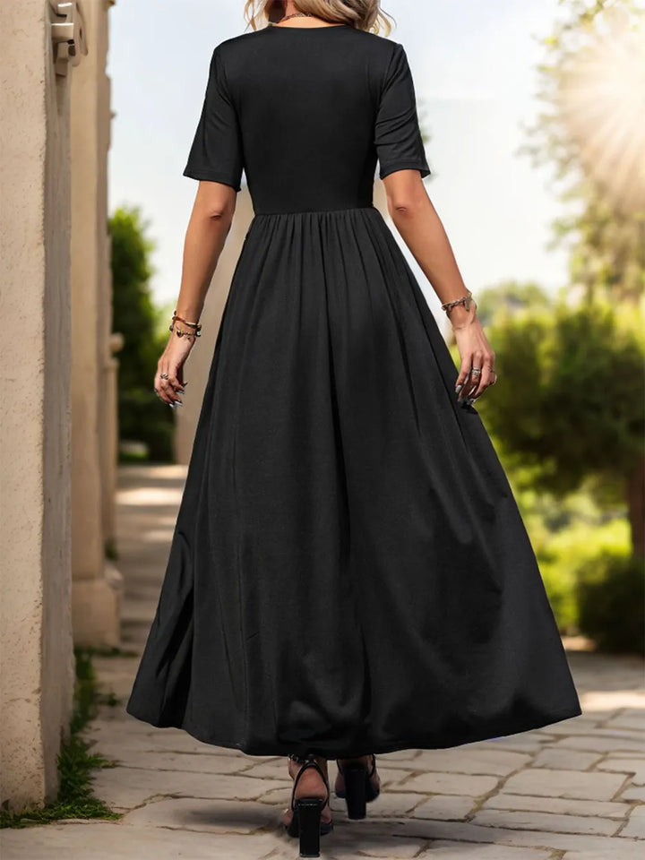 Selenne – Robe Longue Fendue à Col V en Dentelle