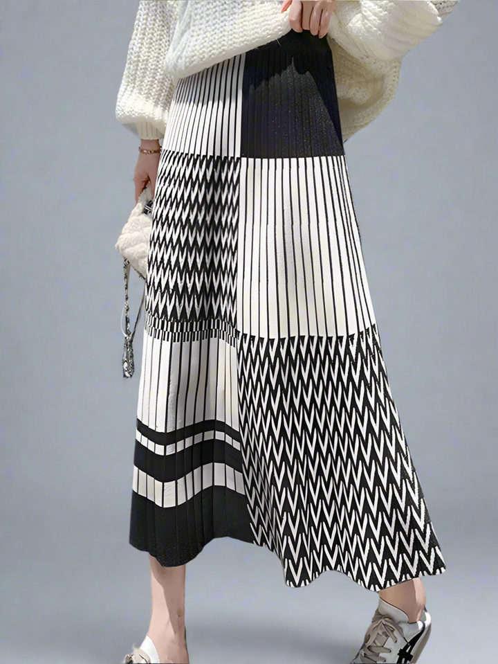 Geovia™ Geometric Ruffle Knit Skirt